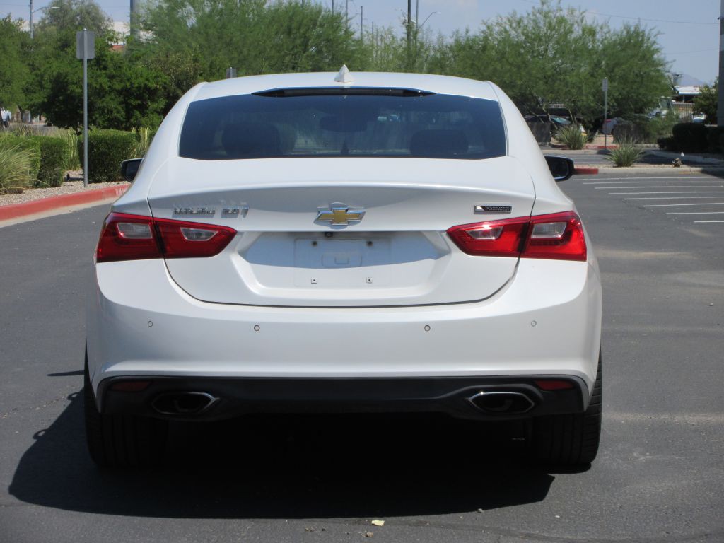 2016 Chevrolet Malibu Image 4