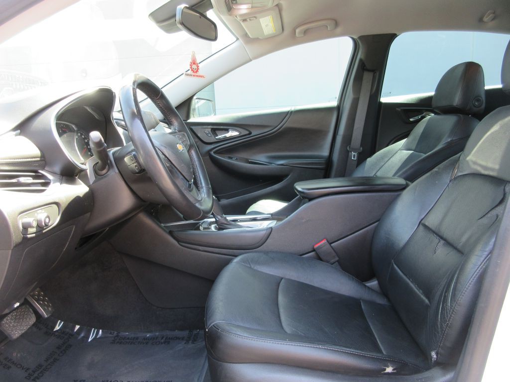 2016 Chevrolet Malibu Image 9