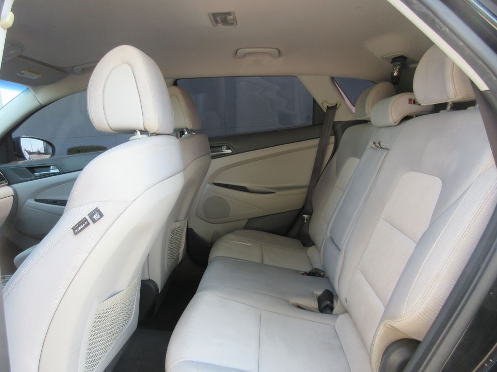 2017 Hyundai Tucson Image 10