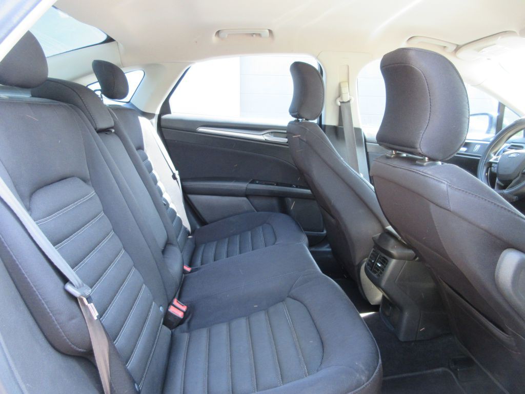 2015 Ford Fusion Image 12