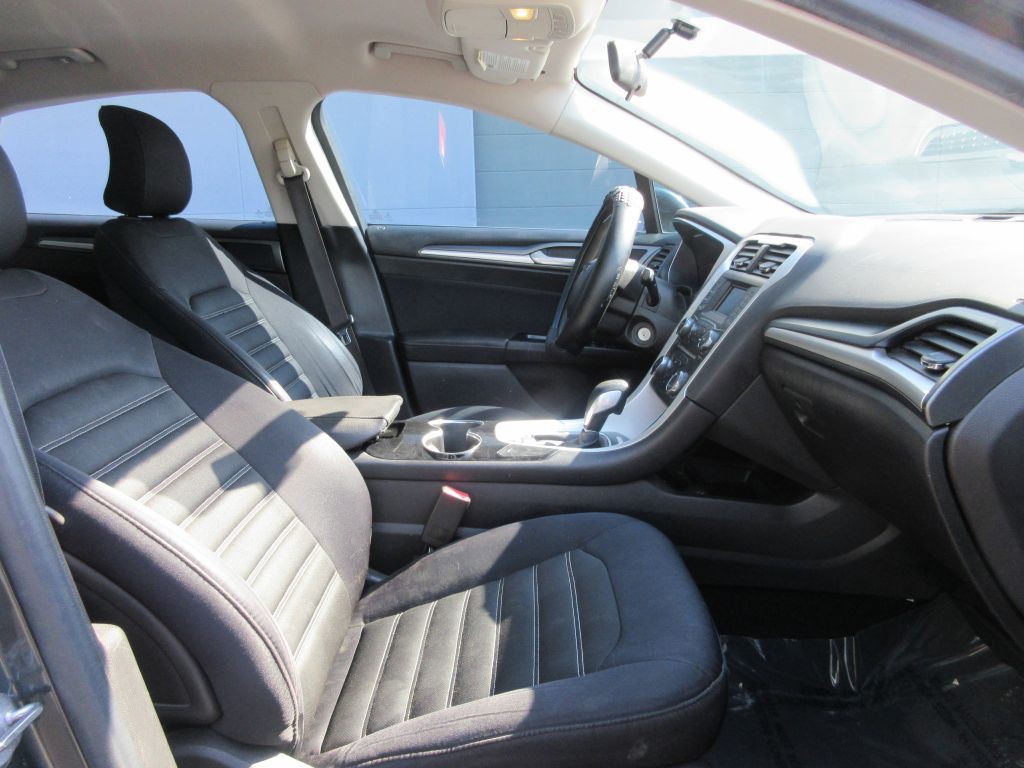 2015 Ford Fusion Image 13