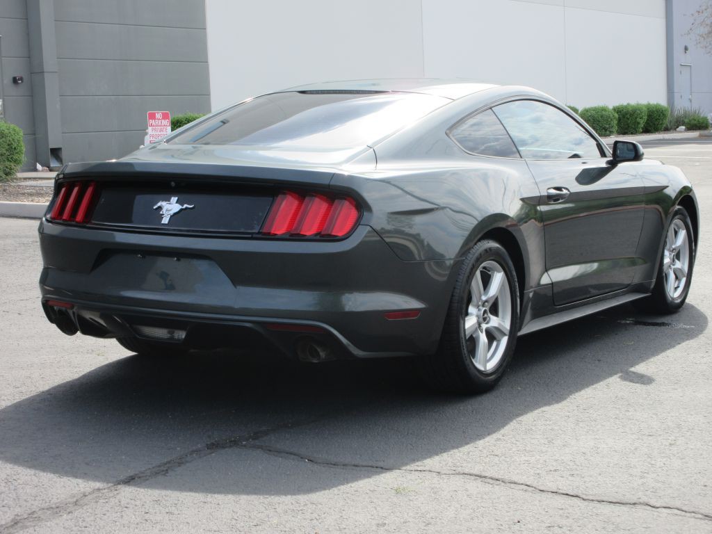 2015 Ford Mustang Image 3