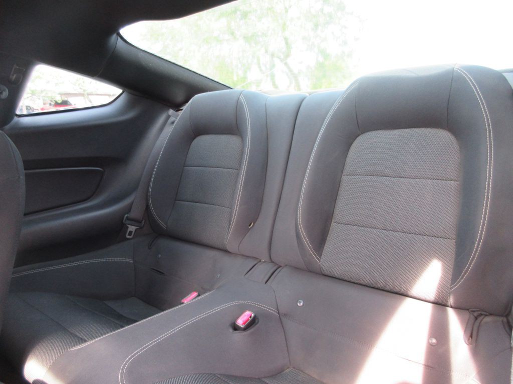 2015 Ford Mustang Image 11