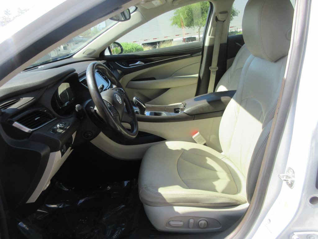 2017 Buick Lacrosse Image 9