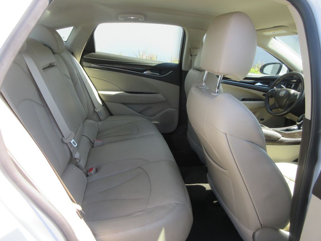 2017 Buick Lacrosse Image 12