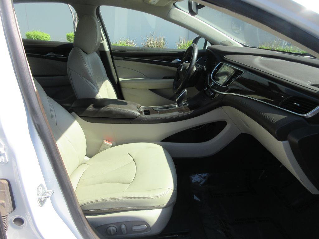 2017 Buick Lacrosse Image 13