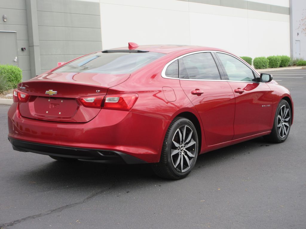 2016 Chevrolet Malibu Image 3
