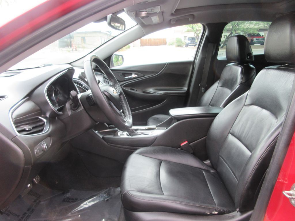 2016 Chevrolet Malibu Image 9