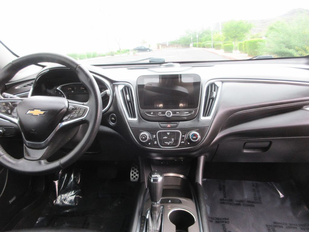 2016 Chevrolet Malibu Image 14