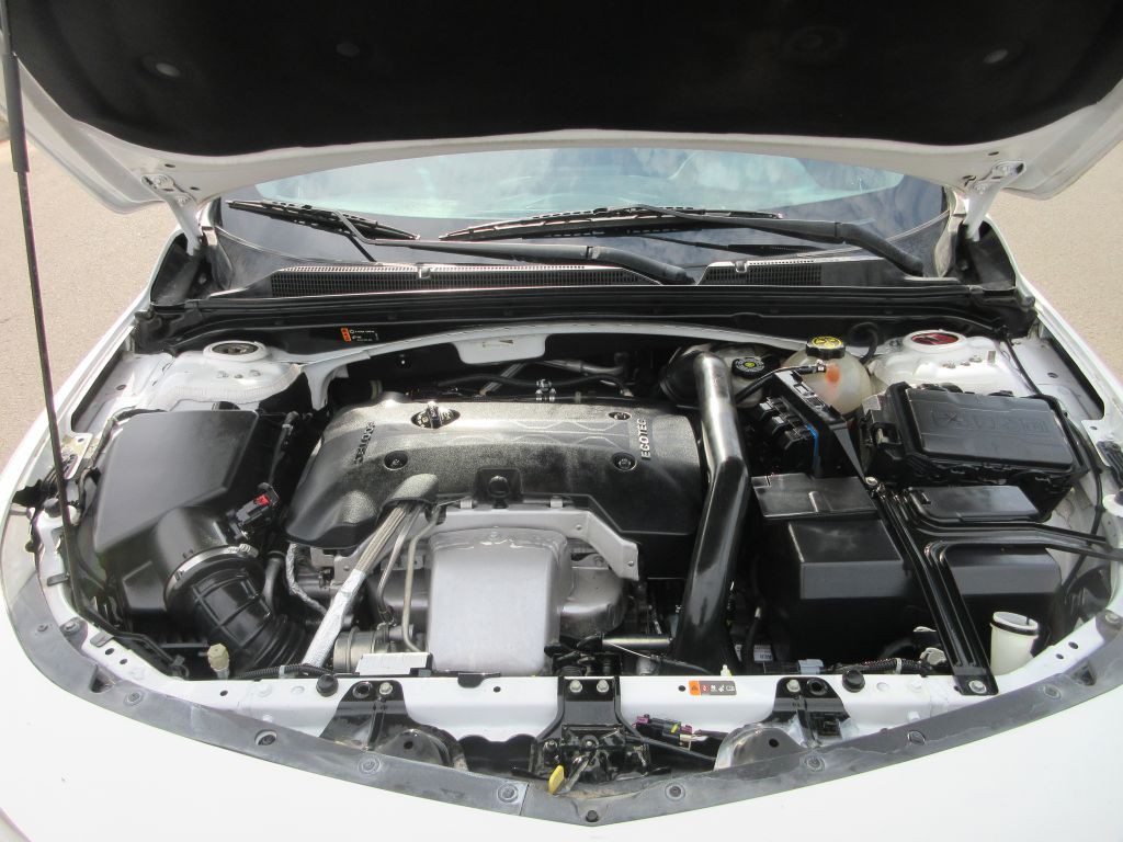 2017 Chevrolet Malibu Image 16