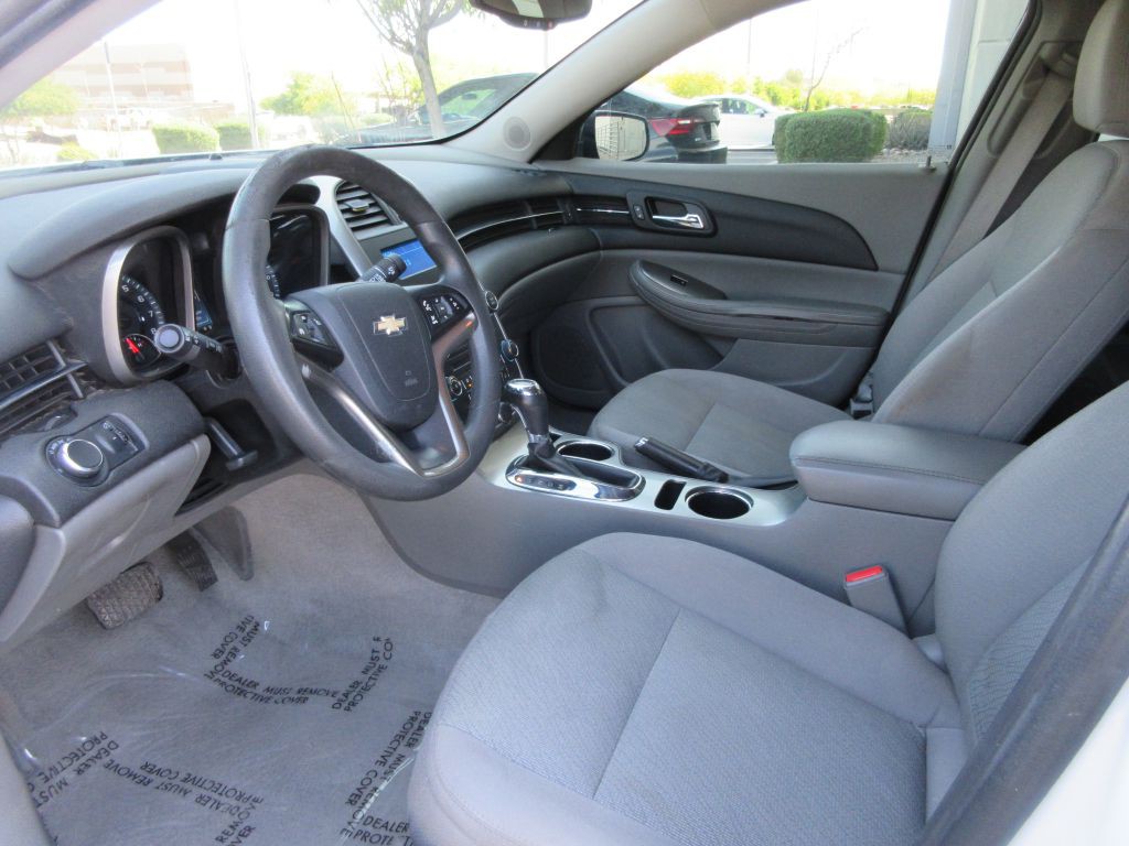 2015 Chevrolet Malibu Image 9