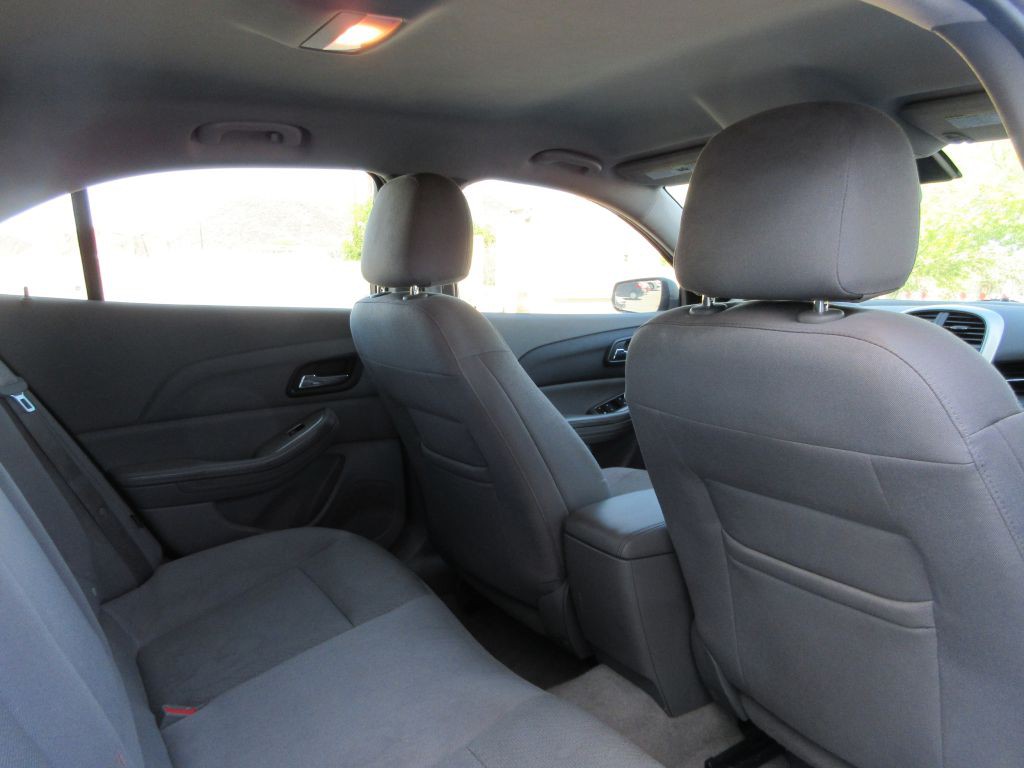 2015 Chevrolet Malibu Image 12