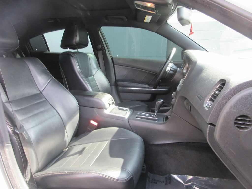2014 Dodge Charger Image 13