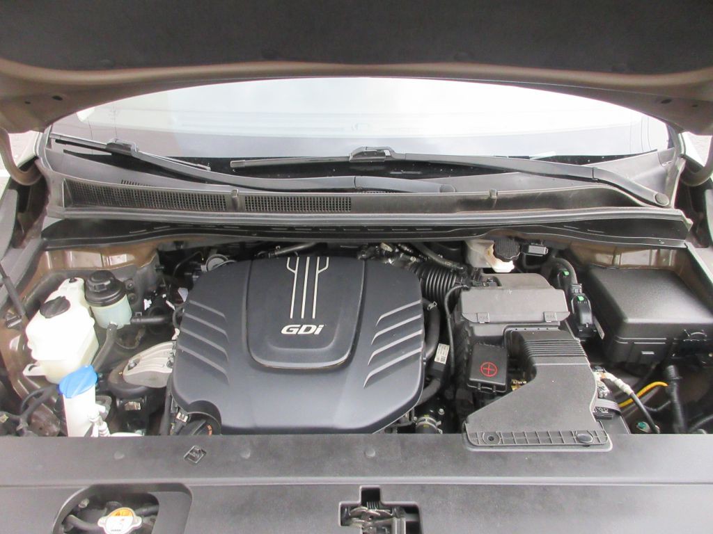 2017 Kia Sedona Image 14