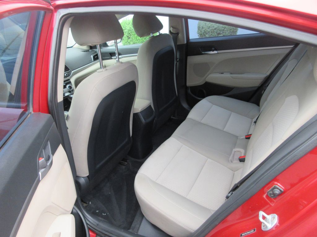 2019 Hyundai Elantra Image 10
