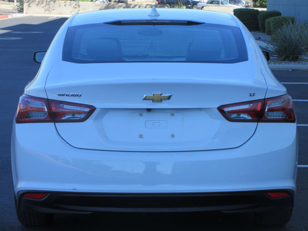 2022 Chevrolet Malibu Image 4