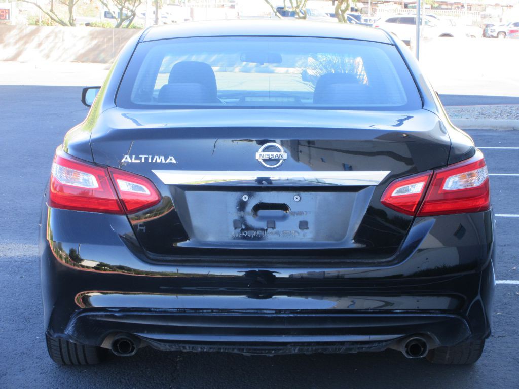 2017 Nissan Altima Image 4