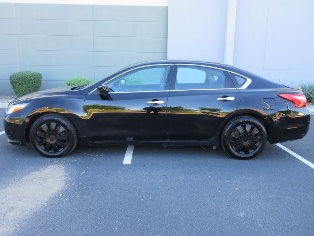 2017 Nissan Altima Image 6