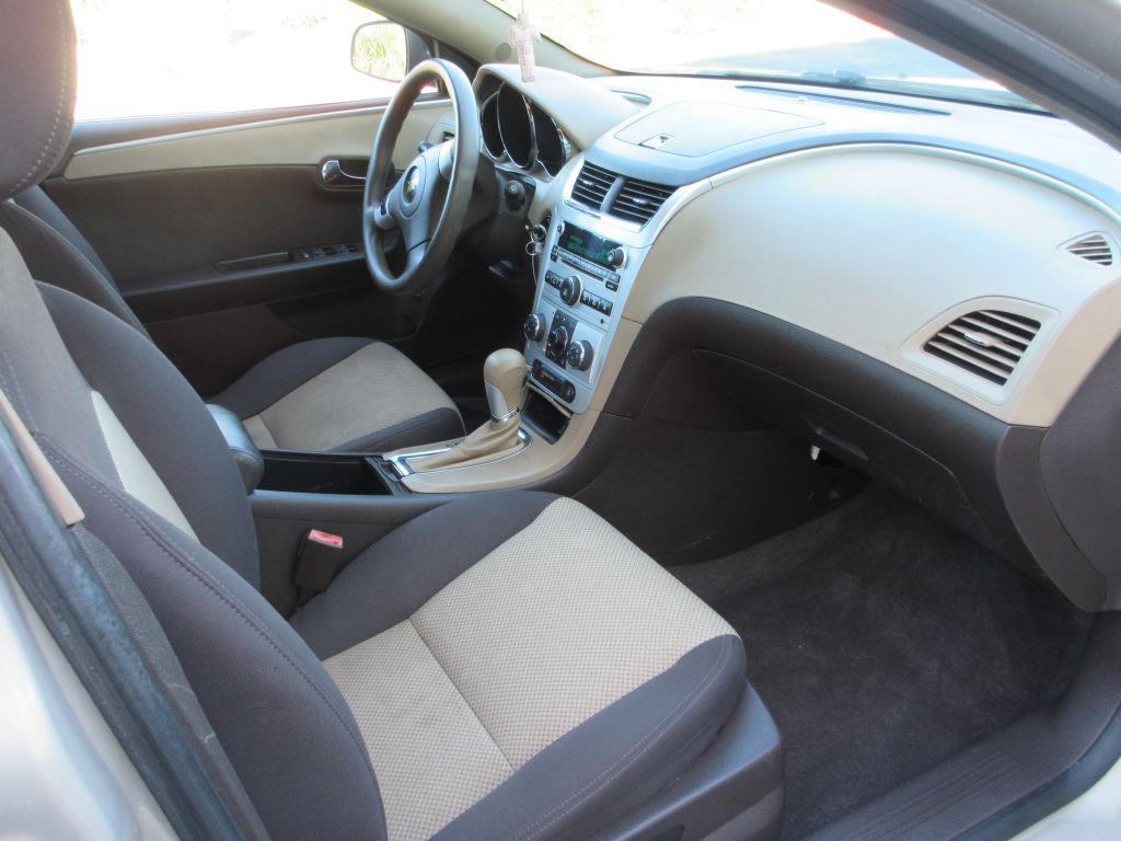 2012 Chevrolet Malibu Image 14