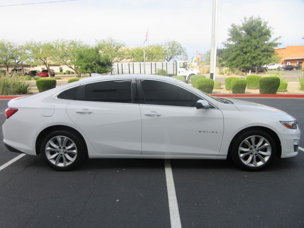 2020 Chevrolet Malibu Image 2