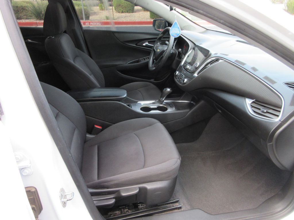 2020 Chevrolet Malibu Image 13