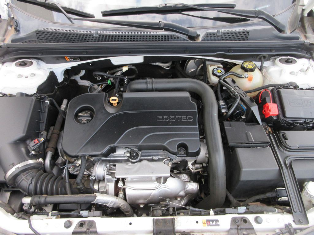 2020 Chevrolet Malibu Image 14