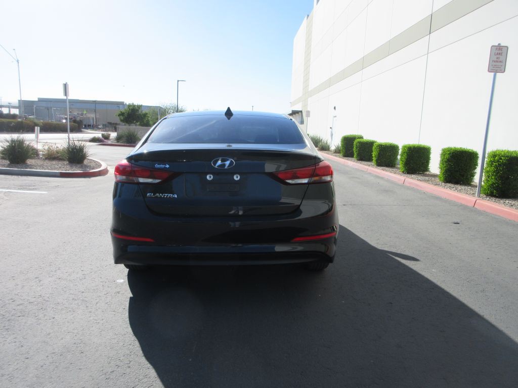 2018 Hyundai Elantra Image 4