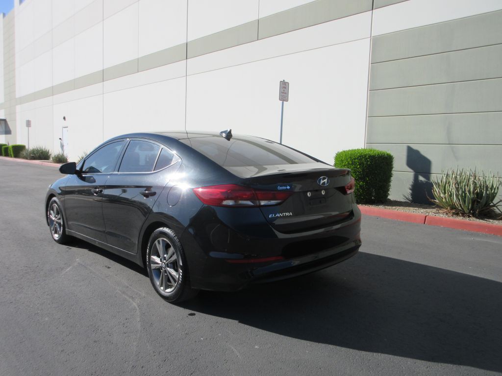 2018 Hyundai Elantra Image 5