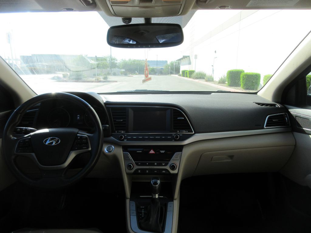 2018 Hyundai Elantra Image 12