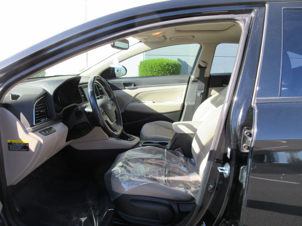 2018 Hyundai Elantra Image 14