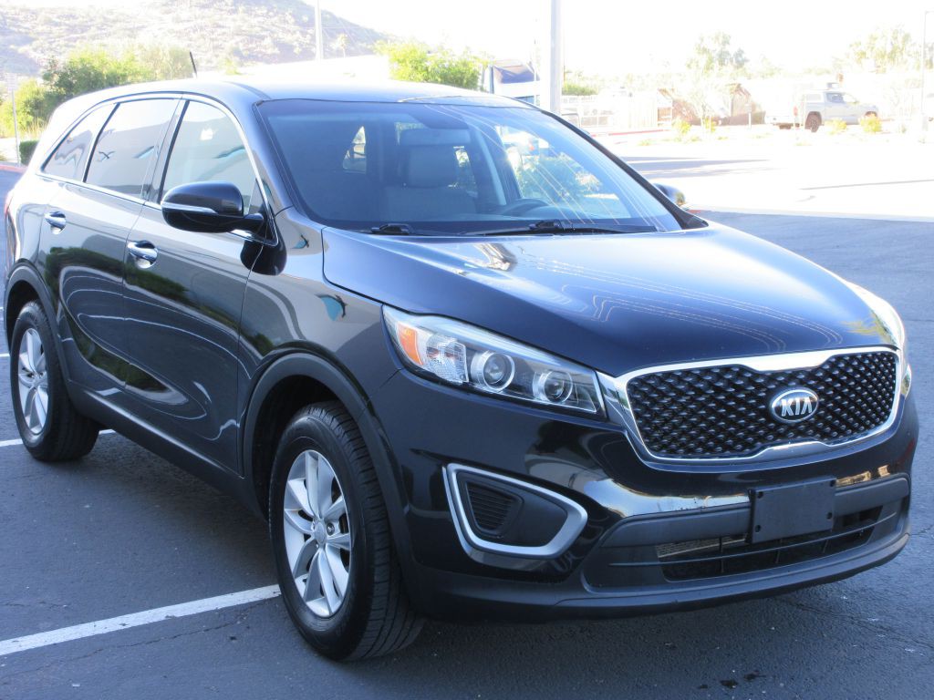 2016 Kia Sorento Image 1