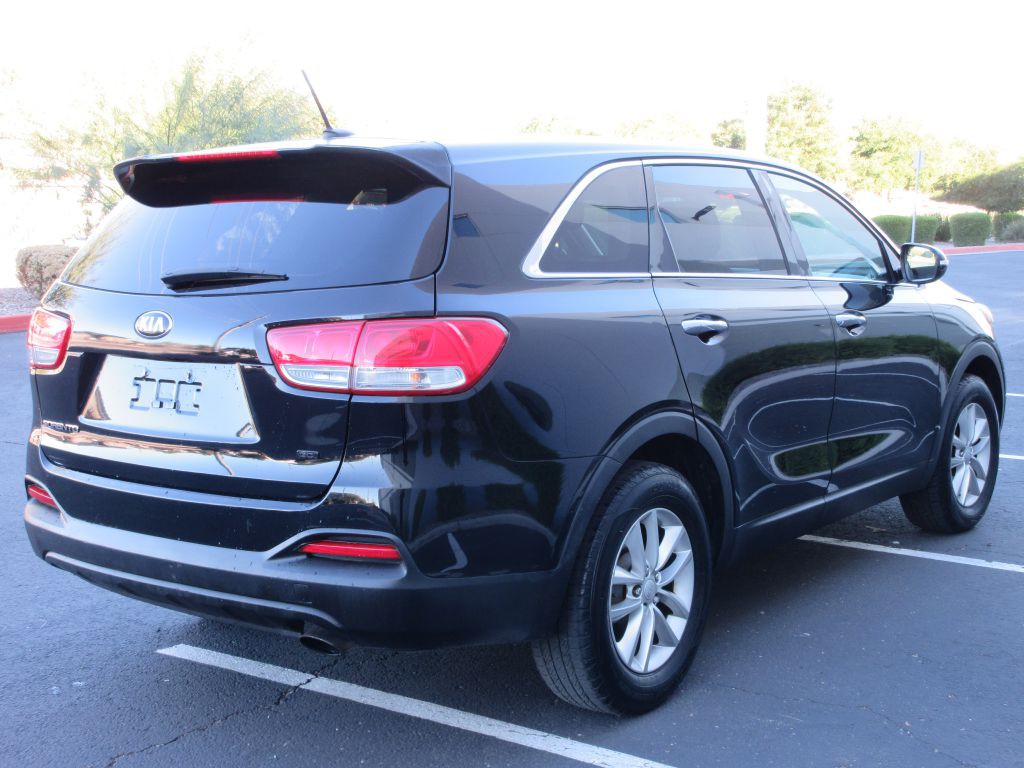 2016 Kia Sorento Image 3