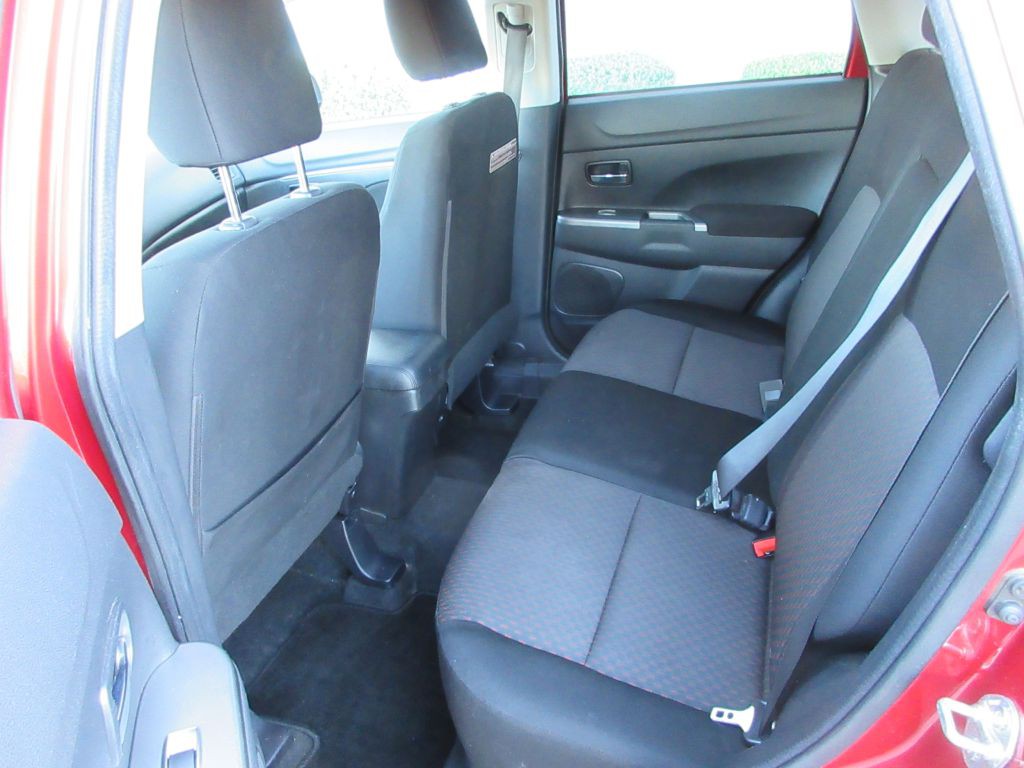 2018 Mitsubishi Outlander Image 10