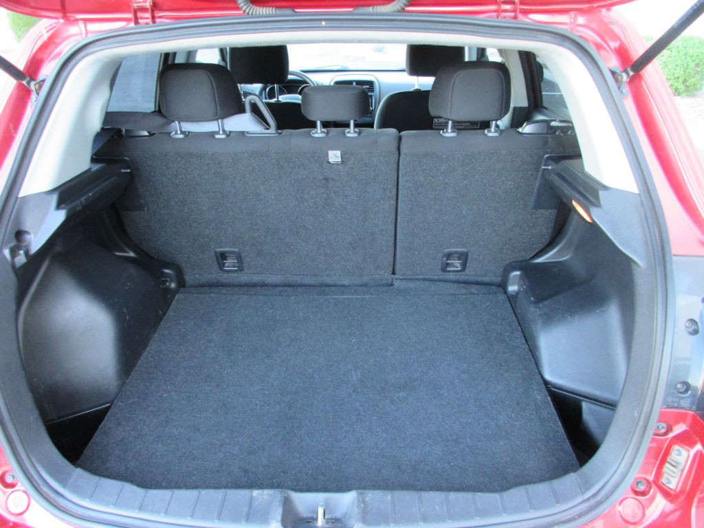 2018 Mitsubishi Outlander Image 11