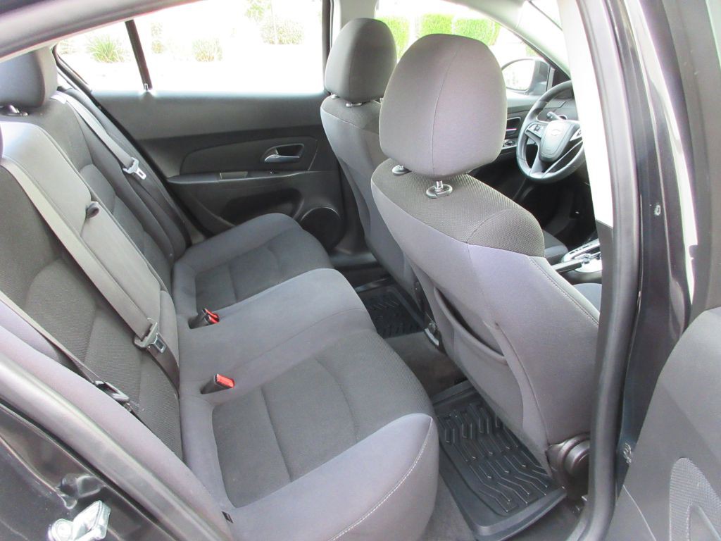 2016 Chevrolet Cruze Image 12