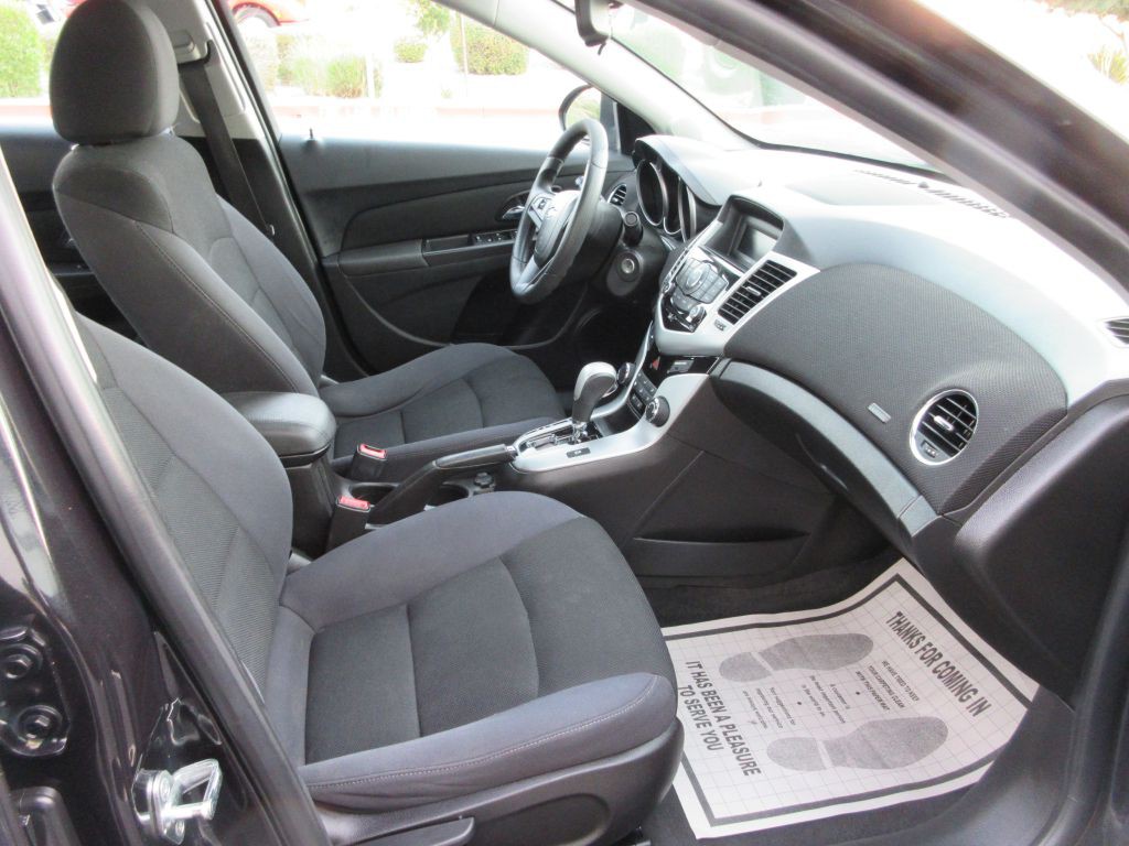 2016 Chevrolet Cruze Image 13