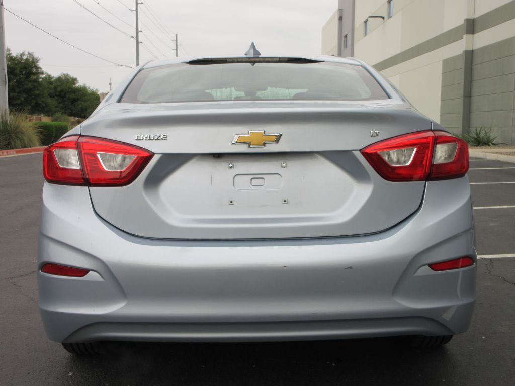 2018 Chevrolet Cruze Image 4