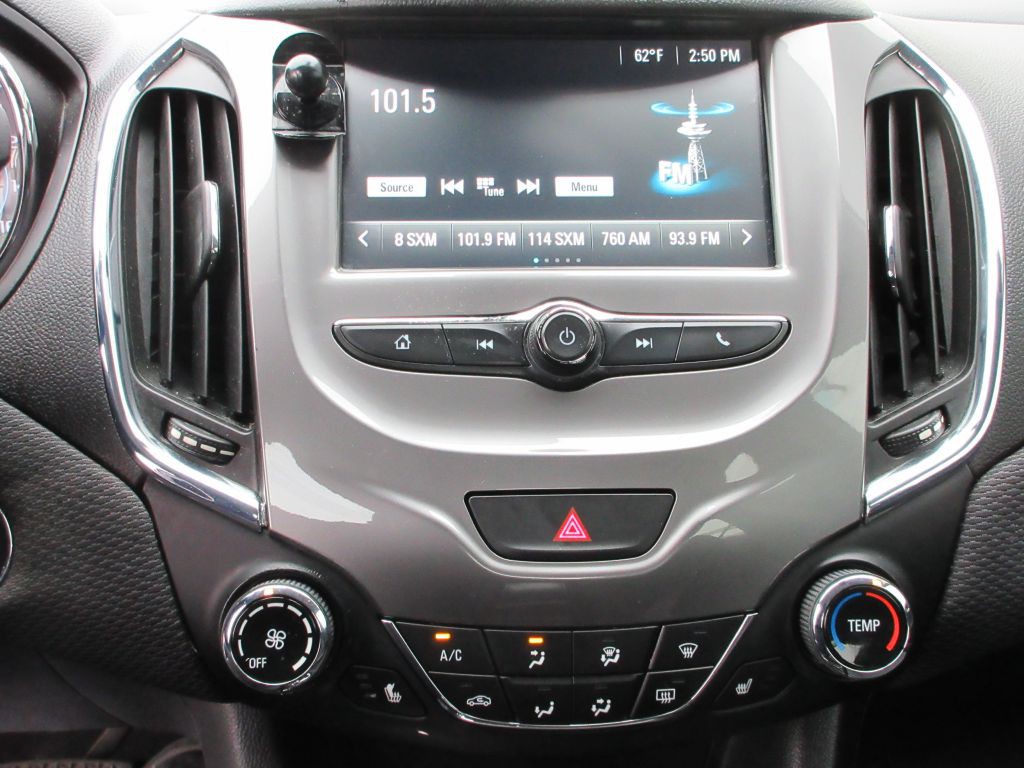 2018 Chevrolet Cruze Image 18