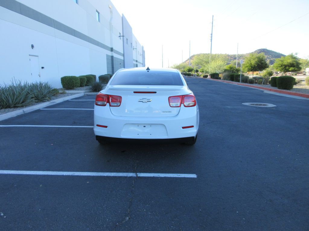 2013 Chevrolet Malibu Image 4