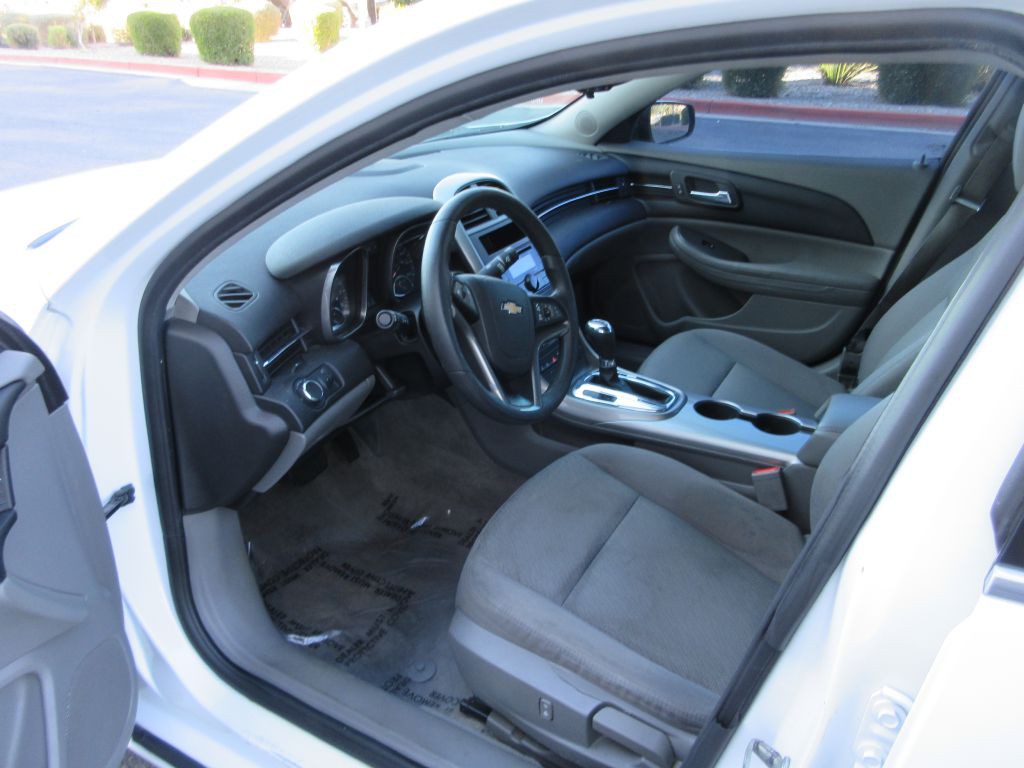 2013 Chevrolet Malibu Image 10