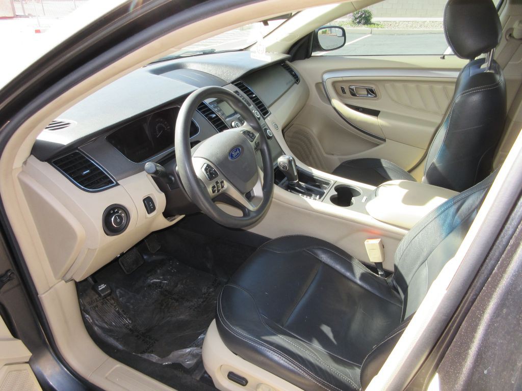 2018 Ford Taurus Image 9