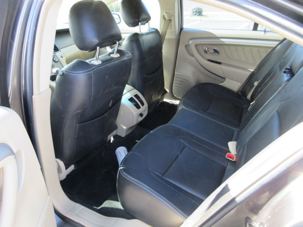 2018 Ford Taurus Image 10