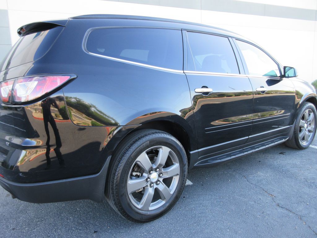 2017 Chevrolet Traverse Image 3