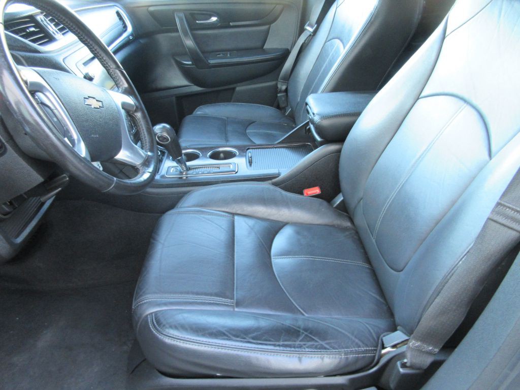 2017 Chevrolet Traverse Image 12