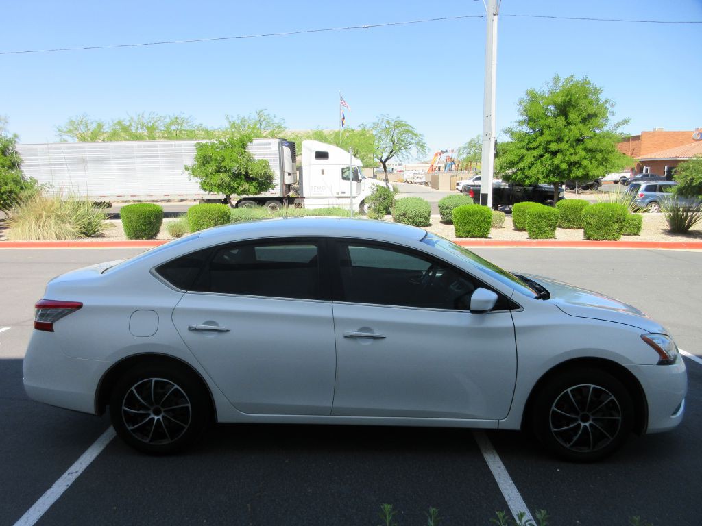 2014 Nissan Sentra Image 2