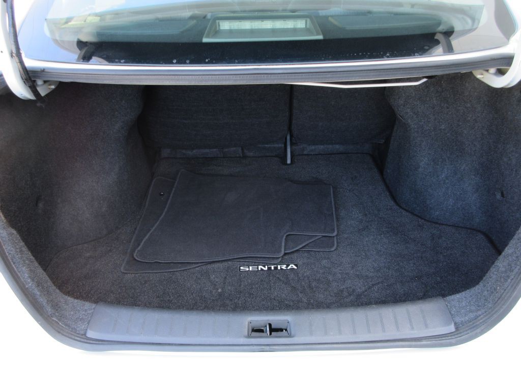 2014 Nissan Sentra Image 14