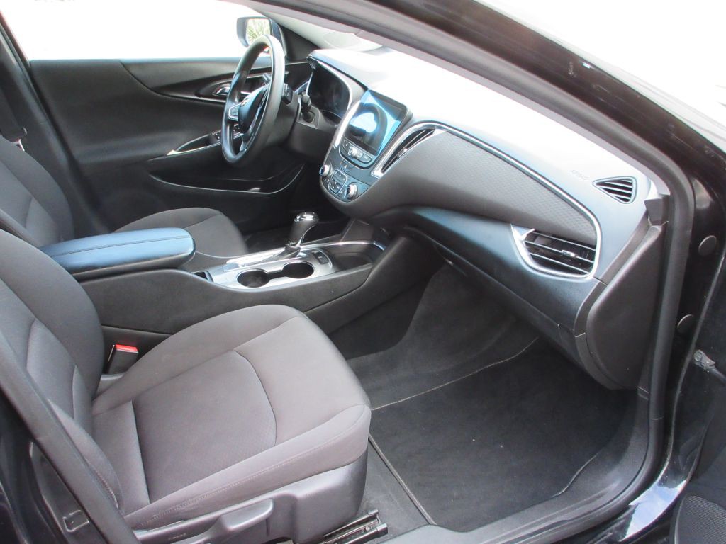 2019 Chevrolet Malibu Image 11