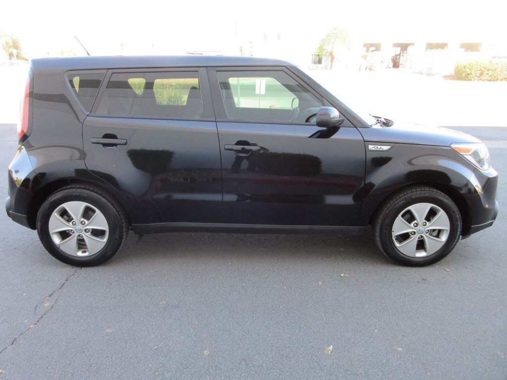 2015 Kia Soul Image 2