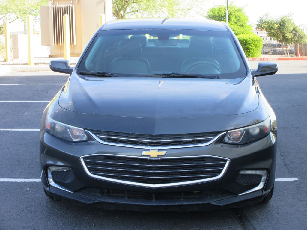 2017 Chevrolet Malibu Image 8