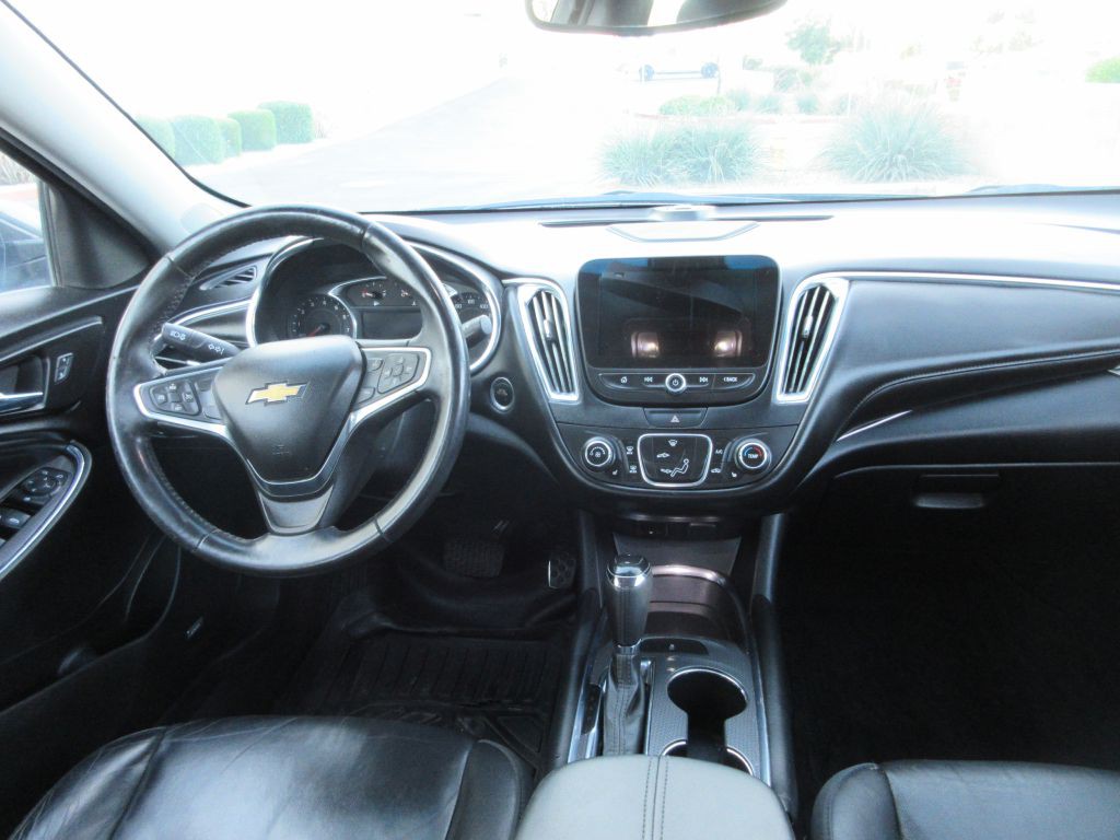 2017 Chevrolet Malibu Image 13